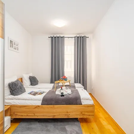 아파트 Chic & Quiet Flat In The Heart Of Old Town
