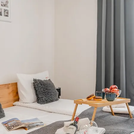Chic & Quiet Flat In The Heart Of Old Town *