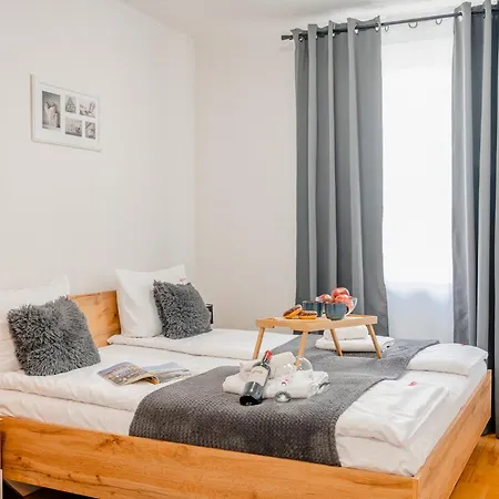Chic & Quiet Flat In The Heart Of Old Town Apartment Krakow